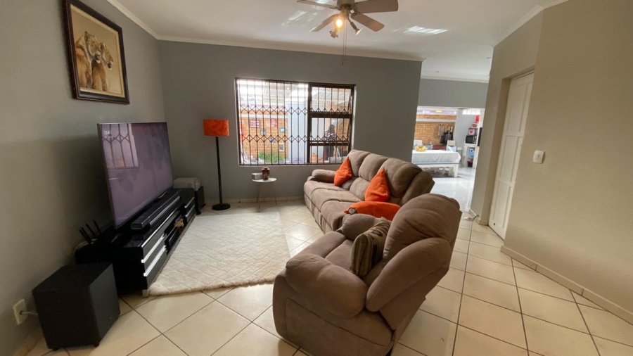 3 Bedroom Property for Sale in New Redruth Gauteng