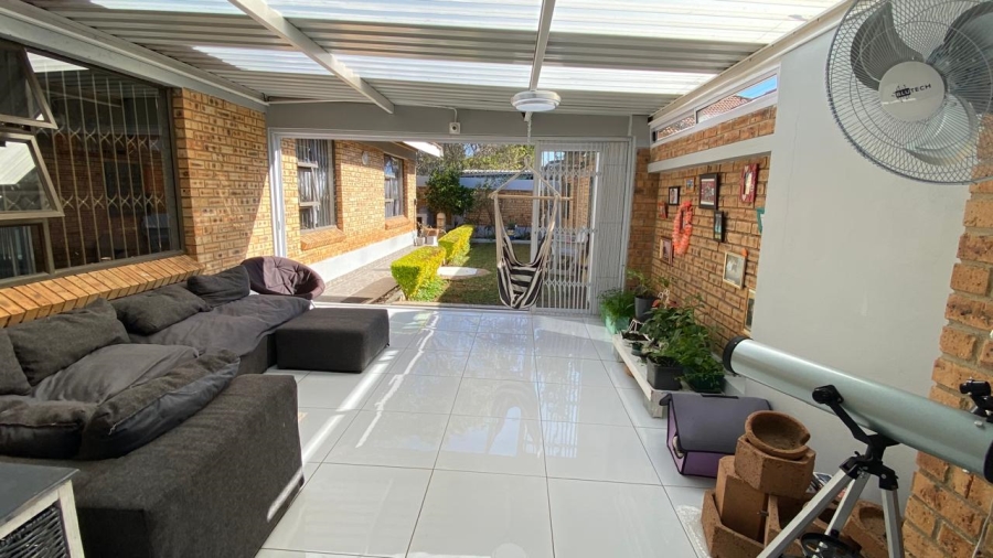 3 Bedroom Property for Sale in New Redruth Gauteng