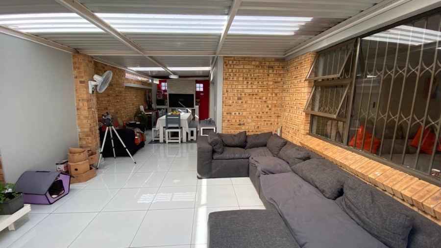 3 Bedroom Property for Sale in New Redruth Gauteng