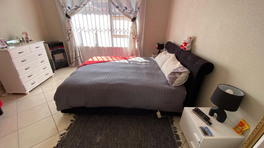 3 Bedroom Property for Sale in New Redruth Gauteng