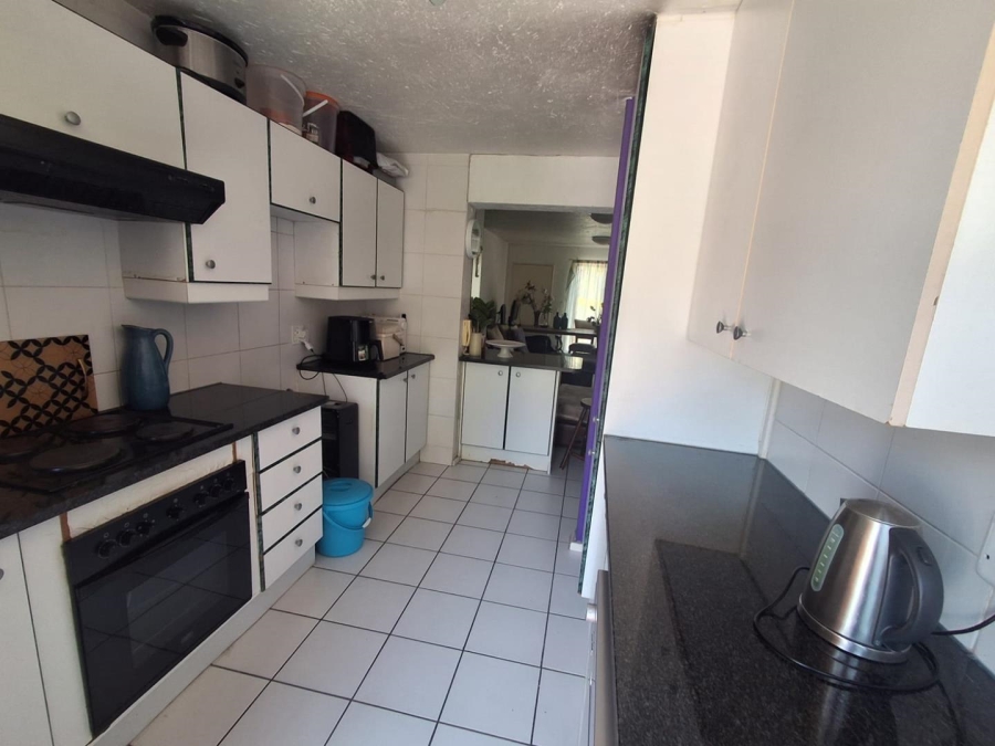 2 Bedroom Property for Sale in Bassonia Gauteng