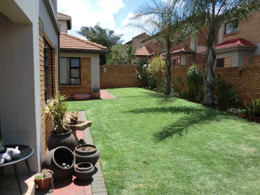 4 Bedroom Property for Sale in Van Riebeeck Park Gauteng