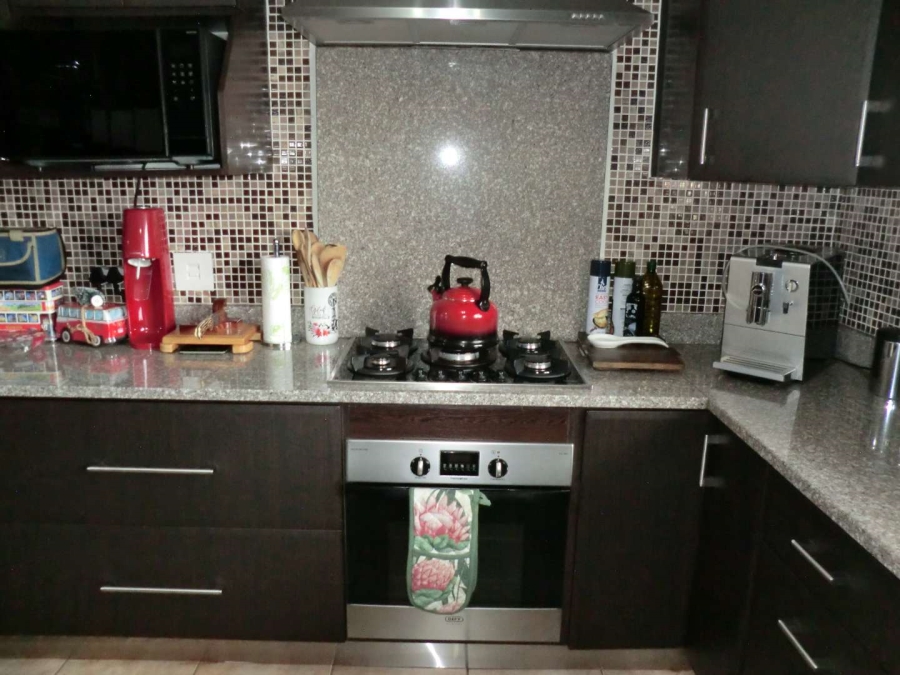 4 Bedroom Property for Sale in Van Riebeeck Park Gauteng