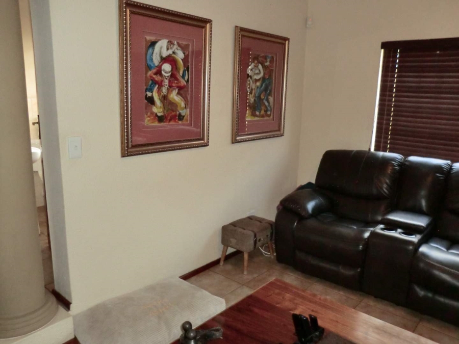 4 Bedroom Property for Sale in Van Riebeeck Park Gauteng