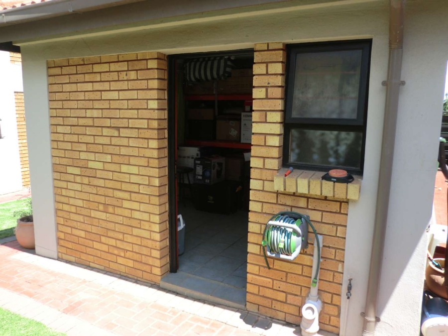 4 Bedroom Property for Sale in Van Riebeeck Park Gauteng