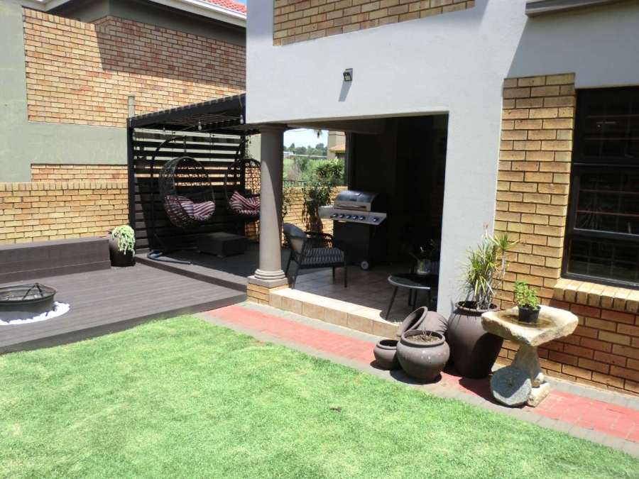 4 Bedroom Property for Sale in Van Riebeeck Park Gauteng