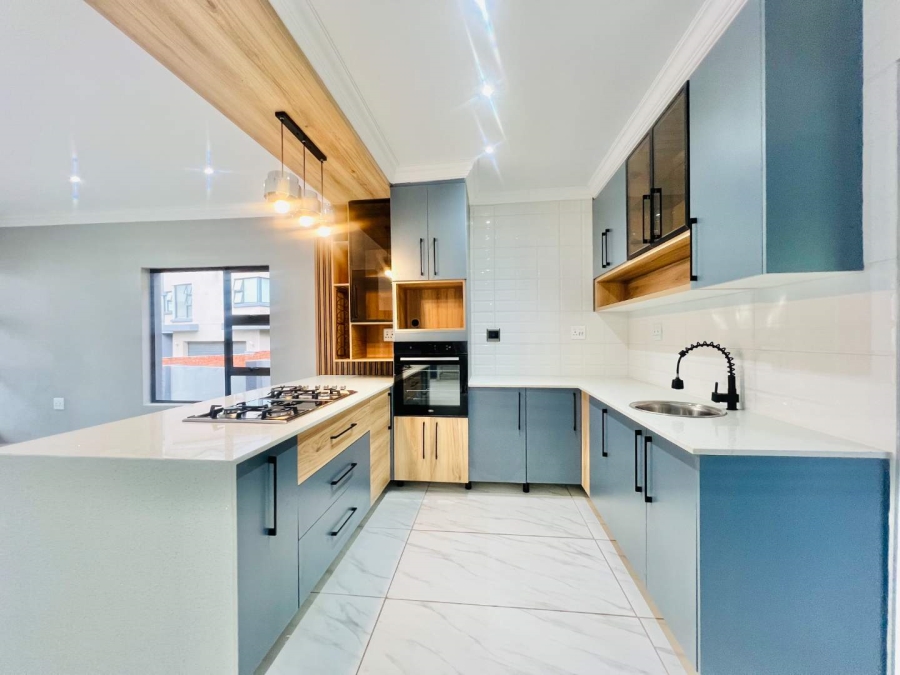 5 Bedroom Property for Sale in Roodeplaat Gauteng