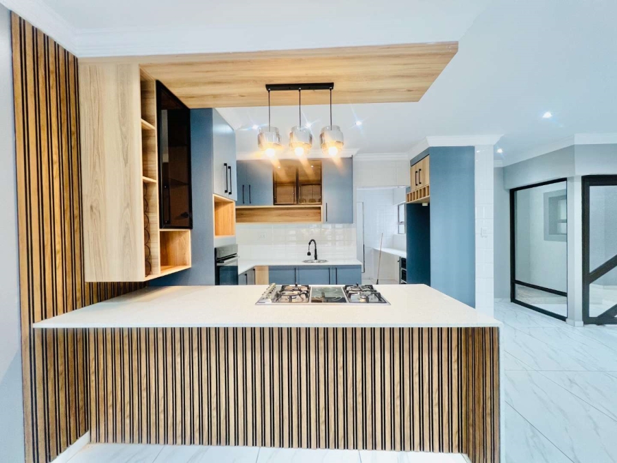 5 Bedroom Property for Sale in Roodeplaat Gauteng