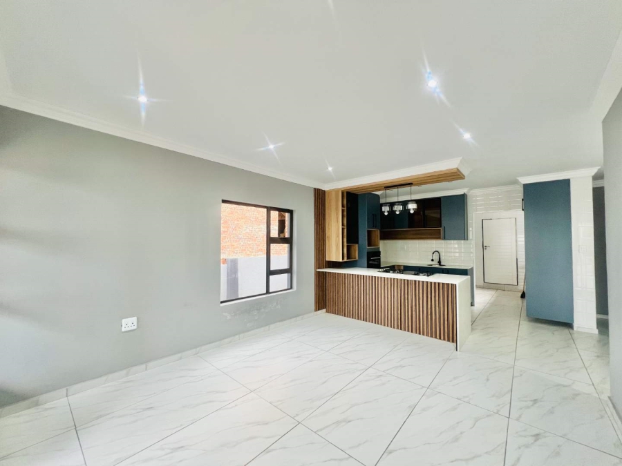 5 Bedroom Property for Sale in Roodeplaat Gauteng