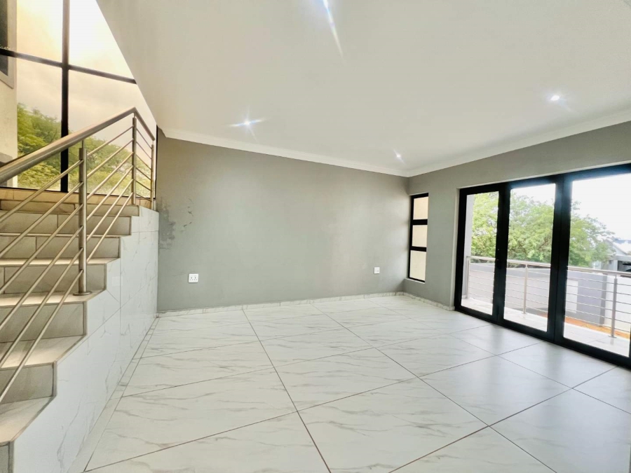 5 Bedroom Property for Sale in Roodeplaat Gauteng