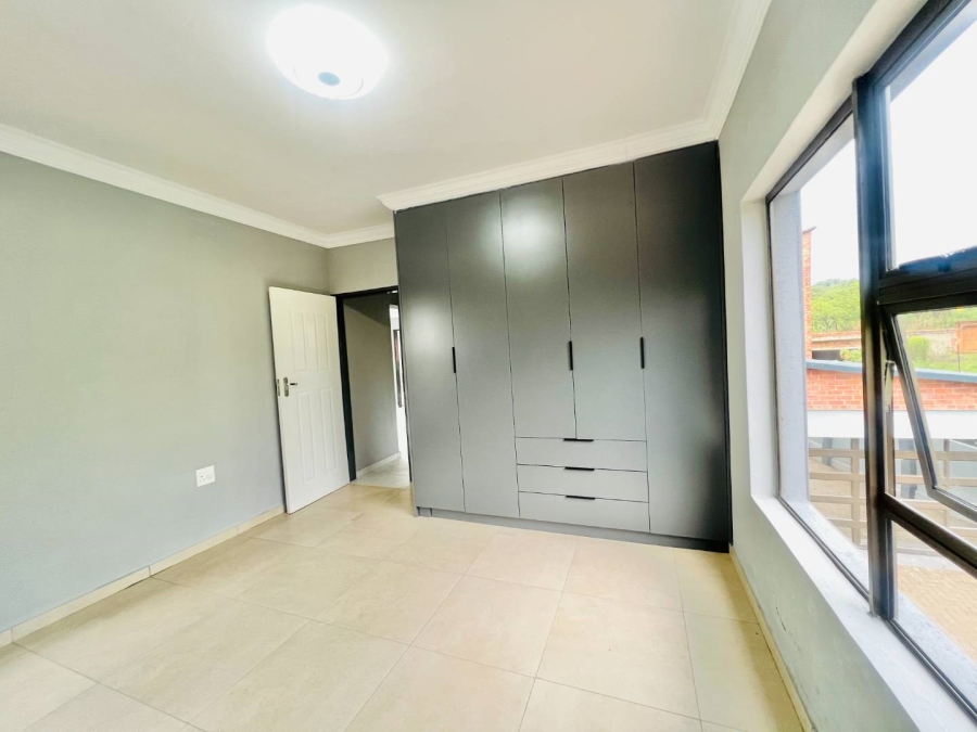 5 Bedroom Property for Sale in Roodeplaat Gauteng