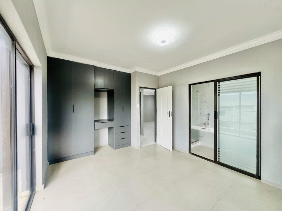 5 Bedroom Property for Sale in Roodeplaat Gauteng