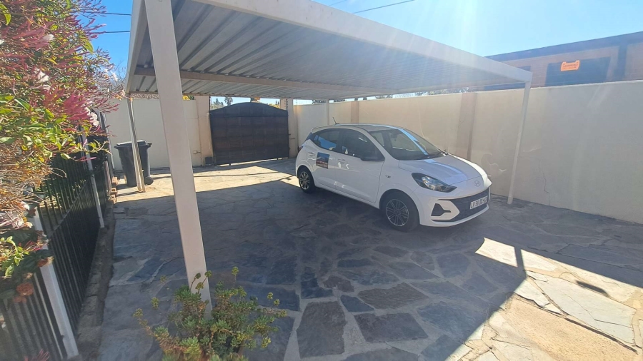 To Let 1 Bedroom Property for Rent in Blairgowrie Gauteng