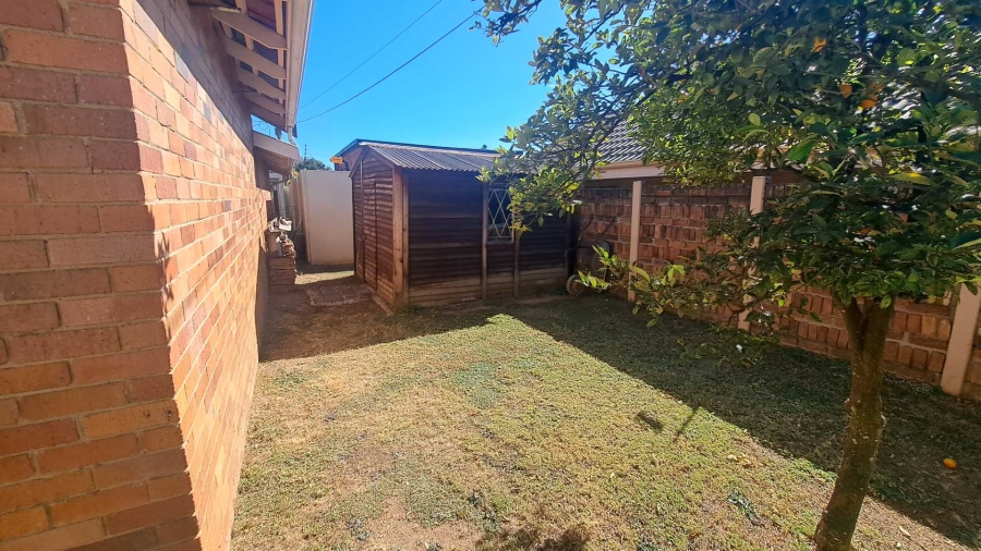 To Let 1 Bedroom Property for Rent in Blairgowrie Gauteng