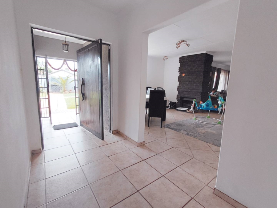 4 Bedroom Property for Sale in Birchleigh Gauteng