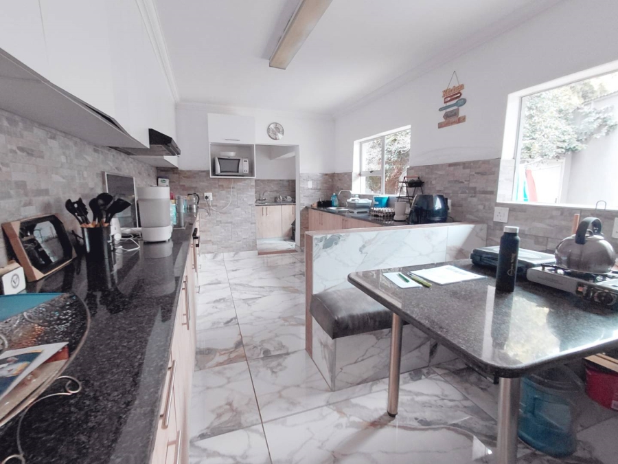 4 Bedroom Property for Sale in Birchleigh Gauteng