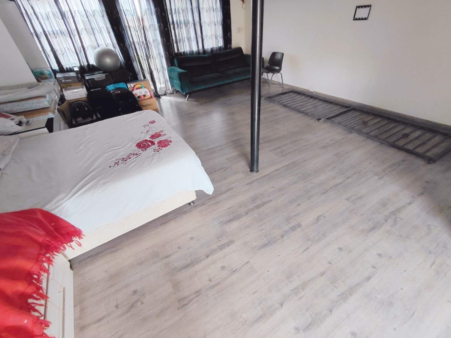 4 Bedroom Property for Sale in Birchleigh Gauteng