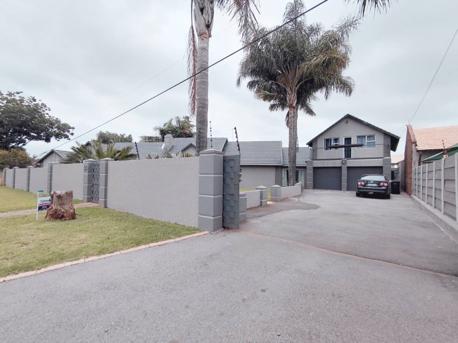 4 Bedroom Property for Sale in Birchleigh Gauteng