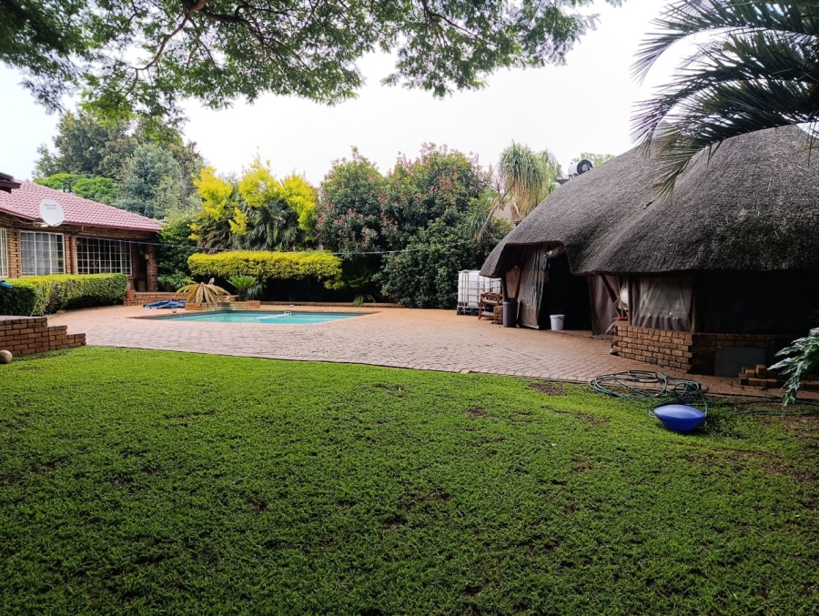 4 Bedroom Property for Sale in Van Riebeeck Park Gauteng