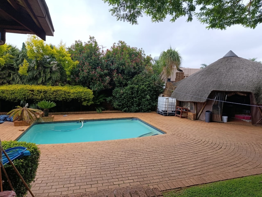 4 Bedroom Property for Sale in Van Riebeeck Park Gauteng
