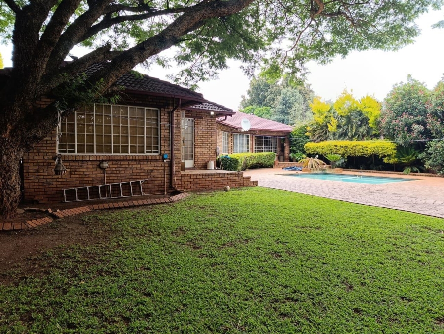 4 Bedroom Property for Sale in Van Riebeeck Park Gauteng