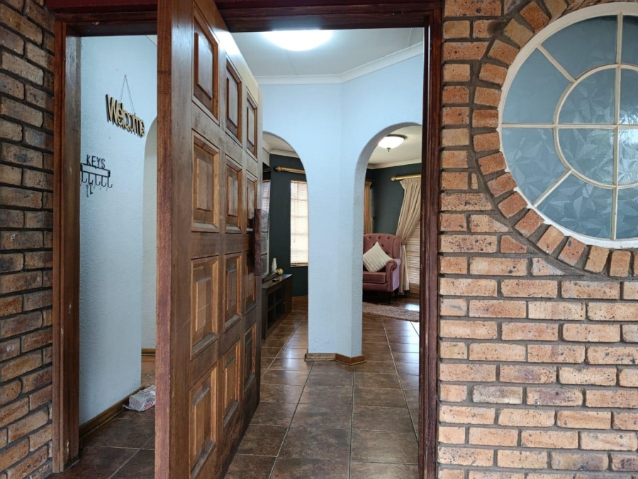 4 Bedroom Property for Sale in Van Riebeeck Park Gauteng