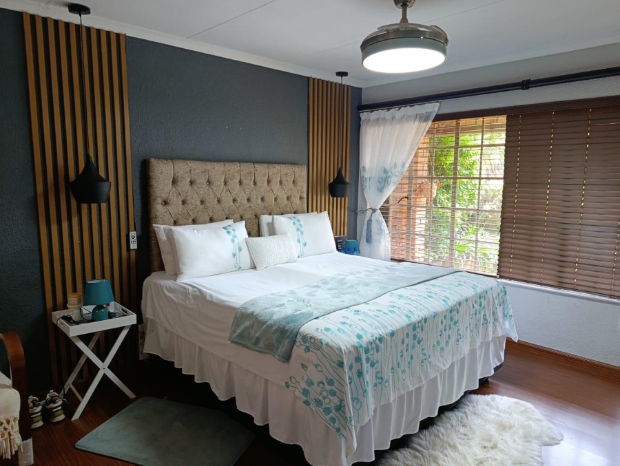 4 Bedroom Property for Sale in Van Riebeeck Park Gauteng