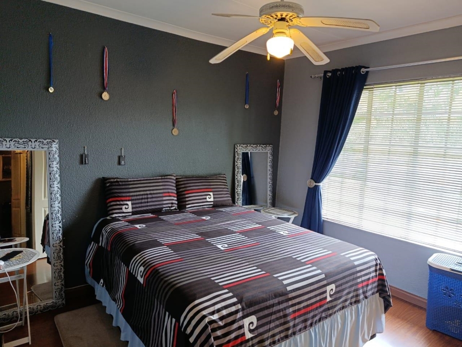 4 Bedroom Property for Sale in Van Riebeeck Park Gauteng