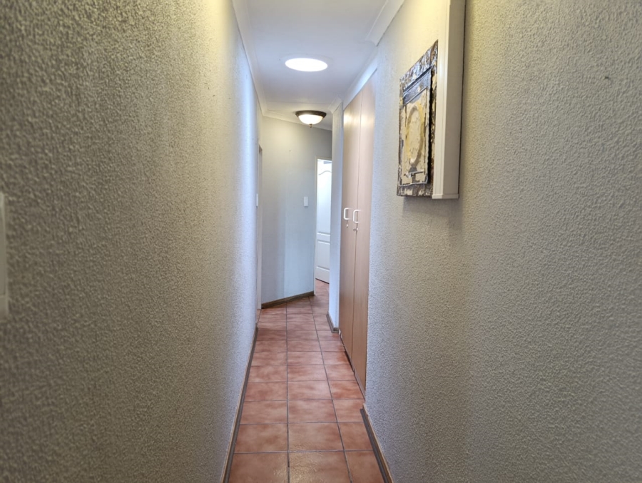 4 Bedroom Property for Sale in Van Riebeeck Park Gauteng