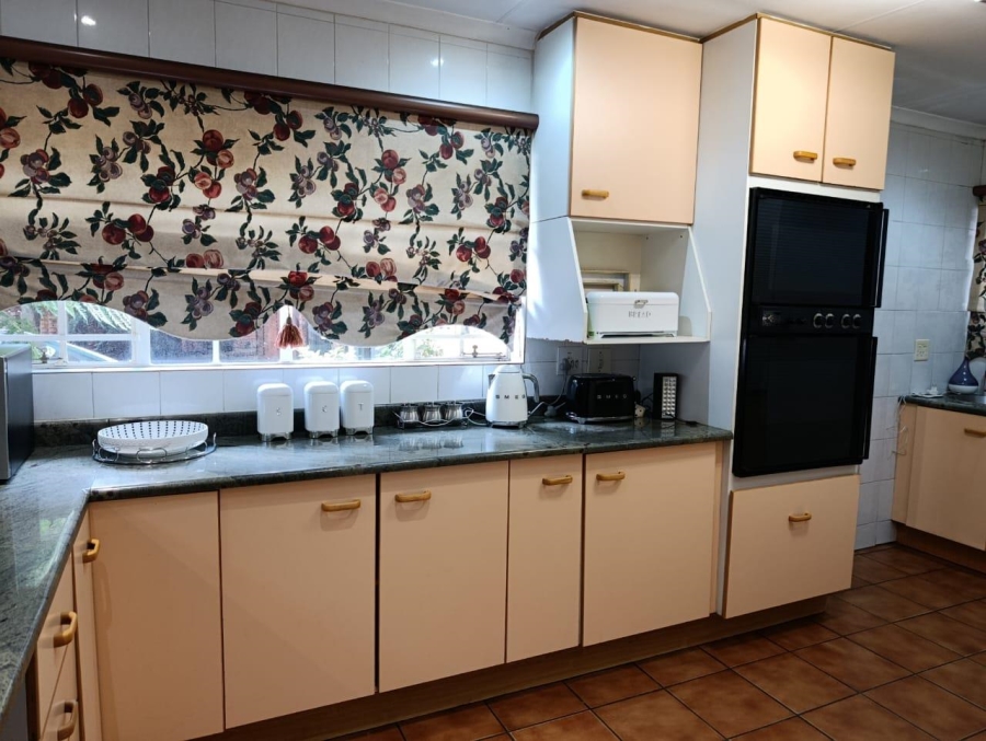 4 Bedroom Property for Sale in Van Riebeeck Park Gauteng