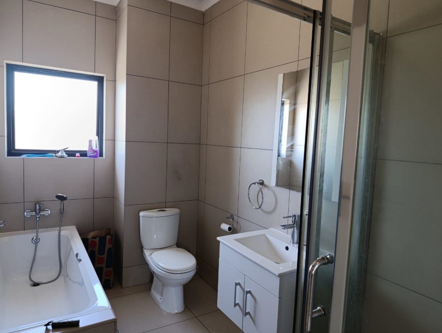 2 Bedroom Property for Sale in Lilianton Gauteng