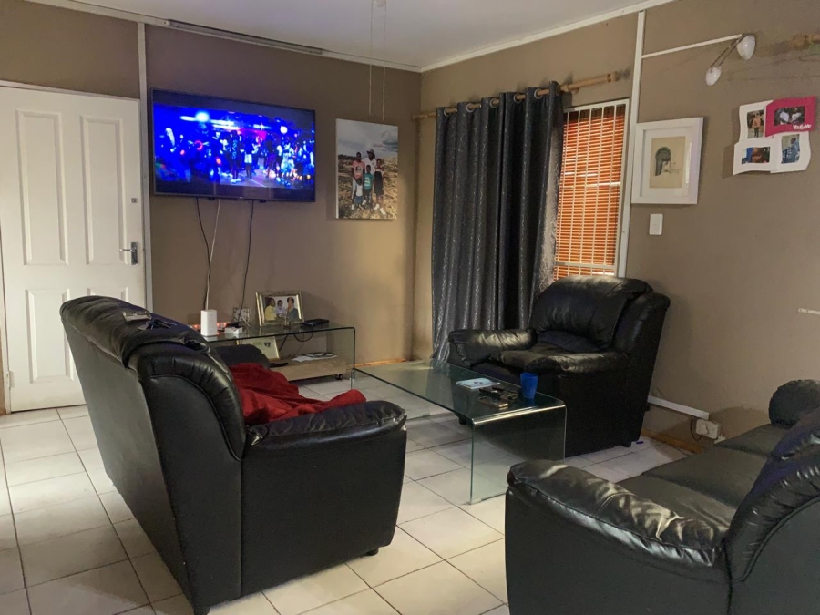 4 Bedroom Property for Sale in Birchleigh North Gauteng