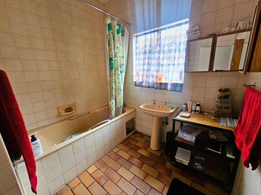 4 Bedroom Property for Sale in Rietondale Gauteng