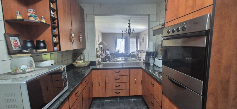 3 Bedroom Property for Sale in Brackenhurst Gauteng