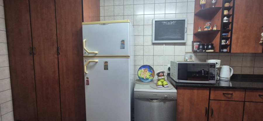 3 Bedroom Property for Sale in Brackenhurst Gauteng