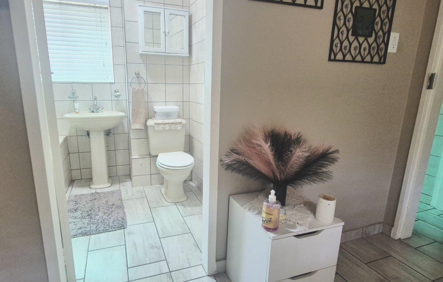 3 Bedroom Property for Sale in Brackenhurst Gauteng