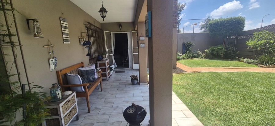 3 Bedroom Property for Sale in Brackenhurst Gauteng