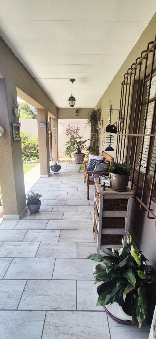 3 Bedroom Property for Sale in Brackenhurst Gauteng