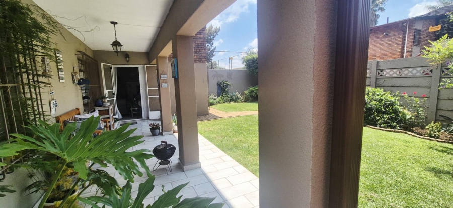 3 Bedroom Property for Sale in Brackenhurst Gauteng