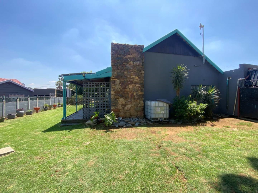 4 Bedroom Property for Sale in Evans Park Gauteng