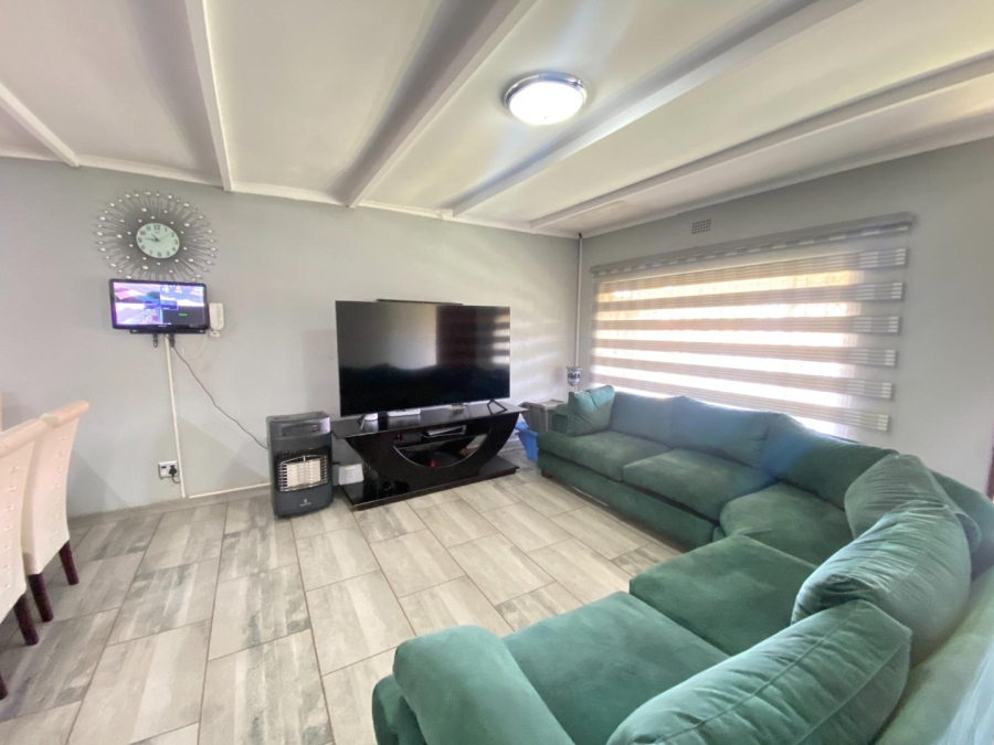 4 Bedroom Property for Sale in Evans Park Gauteng