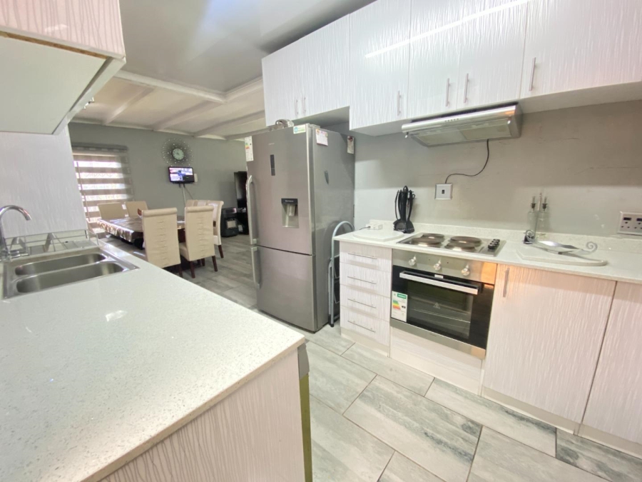 4 Bedroom Property for Sale in Evans Park Gauteng