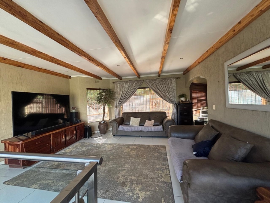 3 Bedroom Property for Sale in Glenvista Gauteng