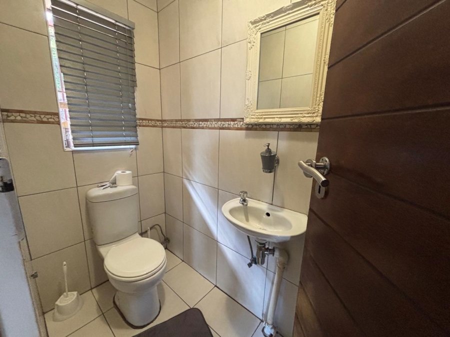 3 Bedroom Property for Sale in Glenvista Gauteng