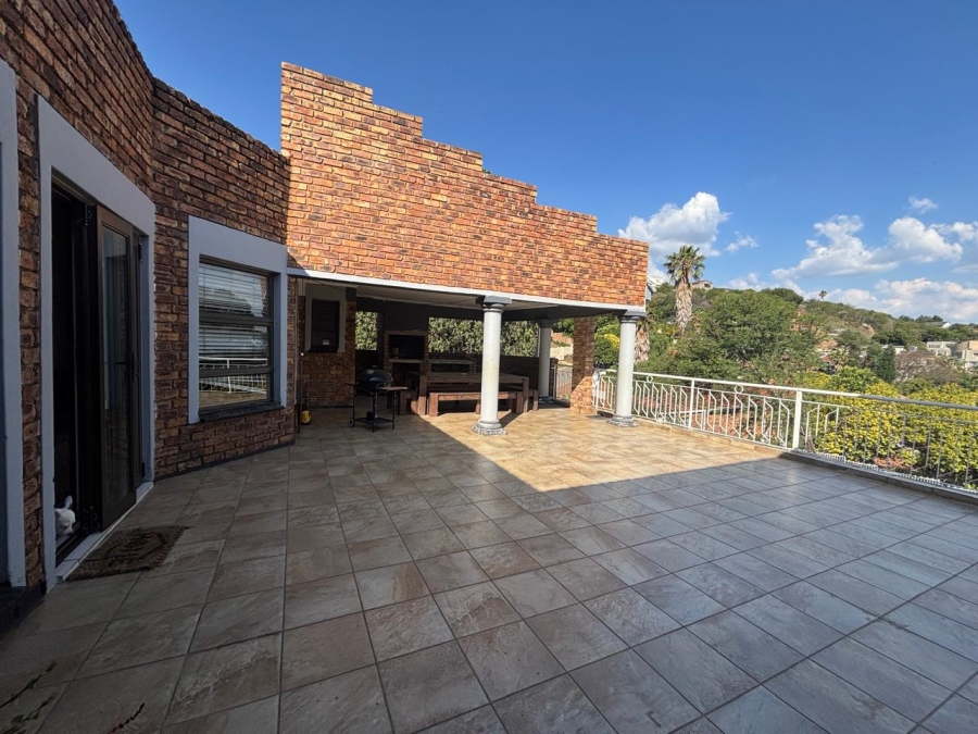3 Bedroom Property for Sale in Glenvista Gauteng