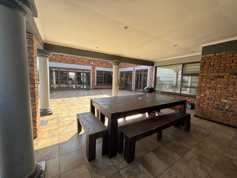 3 Bedroom Property for Sale in Glenvista Gauteng