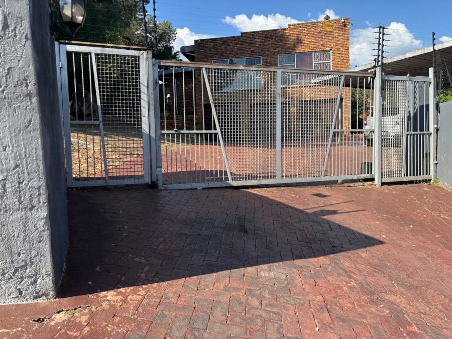 3 Bedroom Property for Sale in Glenvista Gauteng