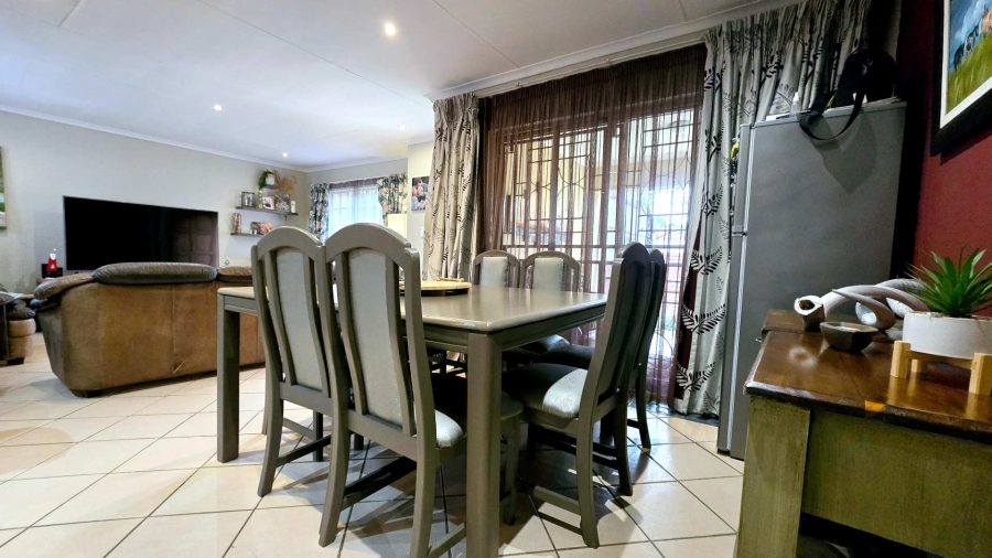 3 Bedroom Property for Sale in Equestria Gauteng