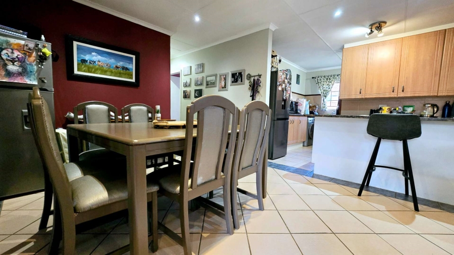 3 Bedroom Property for Sale in Equestria Gauteng