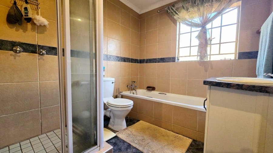 3 Bedroom Property for Sale in Equestria Gauteng